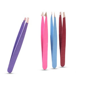 Nuevas pinzas para cejas de diferentes ángulos, ideales para dar forma a las cejas y eliminar vello con precisión, diseño y color personalizados. - Product Image 1