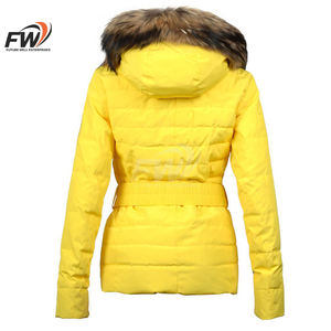 Chaqueta Larga Acolchada para Mujer, Cómoda y 100% Transpirable, Servicio OEM para Otoño e Invierno - Product Image 2