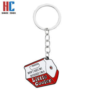 Portachiavi in metallo smaltato placcato oro moderno personalizzato, produzione di fabbrica con 23 anni di esperienza, con design 'Don't Hate Me Just I'm Little Cooler Letter Milk' - Product Image 3