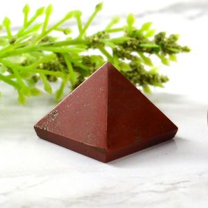 Pirámide de Jaspe Rojo Feng Shui para Trabajo de Reiki, Corrección Vastu y Grid de Sanación - Product Image 6