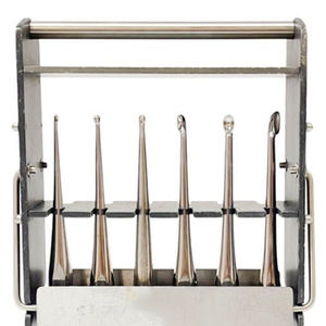 ชั้นวางฆ่าเชื้อและจัดเก็บเครื่องมือผ่าตัดสแตนเลสแบบแมนนวล พร้อมช่องใส่ที่แม่นยำเพื่อการจัดเก็บที่ปลอดเชื้ออย่างมั่นใจ - Product Image 4