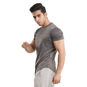 Service OME T-shirts pour hommes en polyester de couleur grise 240 Gsm T-shirt uni à coupe ajustée pour homme avec logo et taille personnalisés - Product Image 5