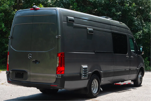 LISTO PARA CONDUCIR - USADO, VOLANTE A LA IZQUIERDA |   Mercedes-Benz Sprinter 4500 2021 con Cocina Móvil - Product Image 3