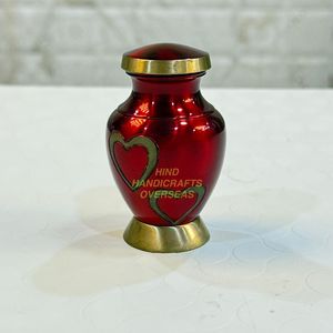 Urnas de cremación conmemorativas grabadas en oro negro Domtop de latón de diseñador para restos de cenizas humanas Fabricante de India - Product Image 1