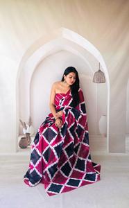 Saree en coton de soie de lin fluide avec imprimés de fleurs numériques et chemisier contrasté avec impression numérique parfait pour la célébration - Product Image 5