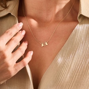 Collier minimaliste chrétien en argent sterling 925 plaqué or rhodié, mains d'amour délicates, cœur, couleur personnalisée, unisexe, romantique - Product Image 2