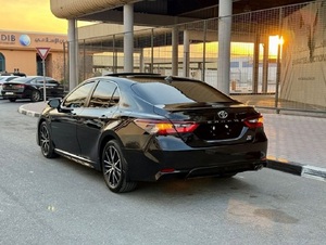 Toyota Camry SE 2024 d'occasion, 4 cylindres, 2.5L, puissance (204 ch), 4x2, essence, Euro6d, traction avant, transmission automatique, conduite à gauche - Product Image 6