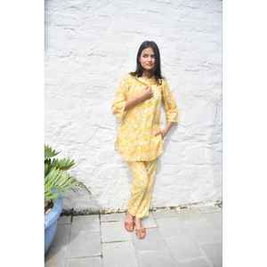 ชุดเซ็ตผ้าชีฟองลายดอกไม้สีเหลืองขาวสไตล์ลำลองสำหรับผู้หญิง ไซส์ XS เสื้อแขนสามส่วนสำหรับใส่ทุกวัน - Product Image 5