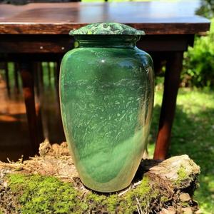 Vente de gros Urne funéraire commémorative en malachite de grande taille Urne commémorative en métal fabriquée à la main abordable noire traditionnelle - Product Image 4