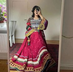 ชุดเดรสอัฟกันปักลายแบบดั้งเดิมสำหรับผู้หญิง ดีไซน์วินเทจ ตกแต่งด้วยลูกไม้ เหมาะสำหรับงานแต่งงานและงานเลี้ยงสำหรับผู้ใหญ่ ขายส่ง - Product Image 2