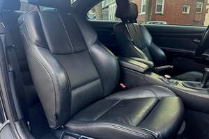 BMW M3 Coupé 2011 d'occasion en bon état, boîte manuelle 6 vitesses, moteur V8, toit en fibre de carbone, moteur remis à neuf en 2020 - Product Image 5