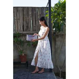 Vestido de mujer Sea Treasures con estampado artesanal, tejido natural, corte acampanado, color carmesí, hasta la rodilla, transpirable, para el día a día. - Product Image 3