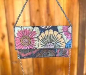 Bolso de mano con cuentas de semillas multicolor para mujer y niña, bolso de mano bordado con cuentas de semillas con estilo para mujer y Niña - Product Image 6