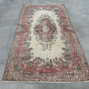 พรมตุรกีขนาด 3.9x6.8 ฟุต พรมวินเทจ พรมสีแดงสไตล์ตะวันตกเฉียงใต้ - Product Image 1