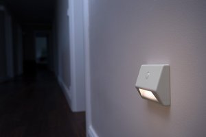 Luce notturna a LED per scale Nightlux con sensore crepuscolare e di presenza IP54 (Ledvance 4058075260733) - Product Image 4