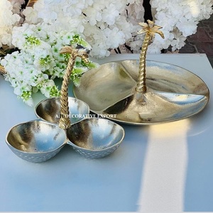 Bandeja de Exhibición de Metal Ecológica Hecha a Mano por Artesanos, Bandeja de Servicio Dorada y Plateada con Asas de Palmera Tropical, Juego de Decoración para el Hogar - Product Image 6