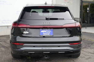 Audi Q8 e-tron quattro Premium Plus 2024 de Construcción Estándar - Product Image 3
