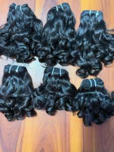 Venta al por mayor de mechones de cabello humano indio natural, cutícula alineada Bouncy Curly Burmese Virgin Hair Bundles Soft Hair - Product Image 2