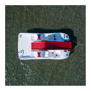 Botes de pedales con construcción de fibra de vidrio, diseño ligero, duradero y de larga duración. - Product Image 4