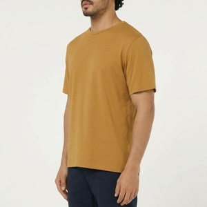T-shirt pour homme en coton premium avec tissu doux, coutures soignées et design conçu pour un port quotidien décontracté et confortable. - Product Image 6