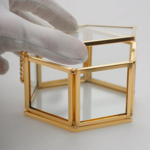 Venta al por mayor latón oro plata lujo amor anillo espejo cristal joyero hecho a mano pendientes hexágono caja personalizable almacenamiento decoración - Product Image 3
