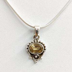 Pendentif en pierre de citrine tendance au design vintage, 1,7 gramme, bijoux légers pour cadeau, toutes occasions - Product Image 1