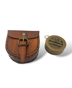 Boussole solaire de poche compacte vintage en laiton et verre, accessoire décoratif polyvalent pour le bureau et la maison, portable et décoratif - Product Image 4