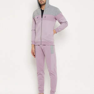 Ensemble de survêtement sport et lifestyle avec tissu doux et ajustement flexible pour un confort quotidien - Product Image 4