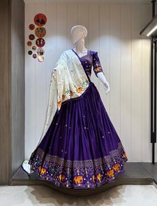 Lehenga Choli indien de créateur, double blouse réversible, longueur au sol, pour femmes, tenue traditionnelle pour la saison festive, Garba Dandiya - Product Image 4