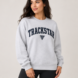 Sweat-shirt à col rond pour femme, gris chiné clair, avec lettres varsity en relief, manches longues, Trackstar, OEM, marque privée - Product Image 4