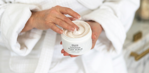 ABCo Gommage Corporel Moussant Orange Sanguine + Baies Exfoliant Nettoyant (8 oz) - Product Image 3