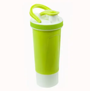 Sıcak satış peynir altı suyu Protein Shaker 700ml/24oz toptan plastik spor salonu su şişesi için kişiselleştirilmiş Logo ile Protein Shakes ve enerji içecekleri