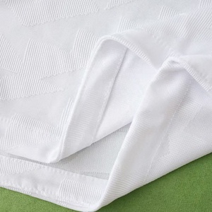 Lot de 25/26 – Qualité Thaïlandaise – Blanc 100 % Polyester – Respirant et Séchage Rapide pour l'Été – Col Rond – Impression par Transfert Thermique – Modèle Extérieur - Product Image 3