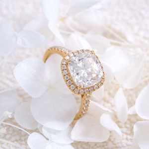 Anillo de compromiso con corte de cojín para mujer - Product Image 2