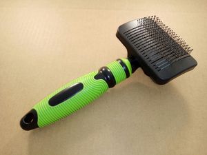 Logo personnalisé du fabricant Brosse de toilettage pour chiens de taille moyenne autonettoyante écologique en plastique TPR en acier inoxydable - Product Image 3