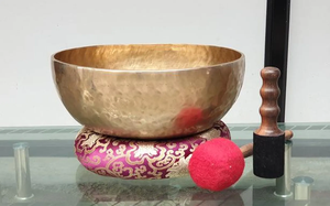 Bol chantant tibétain artisanal en acier inoxydable, instrument écologique pour la méditation, la guérison sonore, le yoga, l'équilibre spirituel - Product Image 3