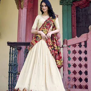 Elegante Vichitra Silk Lehenga con borlas Cierre de cremallera Lentejuelas Trabajo y Kalamkari Border Dupatta para pedidos a granel de exportación - Product Image 1