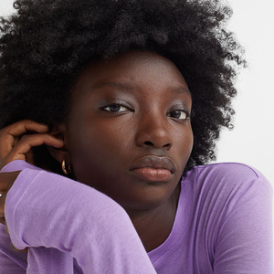 Sudadera de talla grande con logotipo personalizado de alta calidad para mujer con capucha estampada con logotipo bordado en la parte delantera al por mayor - Product Image 4