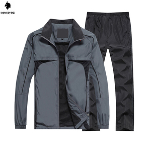 ชุดวอร์มเล่นฟุตบอลของผู้ชายชุดออกกำลังกายแบบลำลองเอวยางยืดแบบแบนพิมพ์ลายซับลิเมชันด้านหน้า - Product Image 1