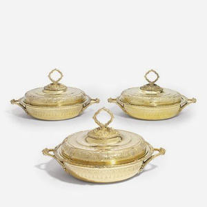 Plat de service ovale de luxe en aluminium, fait main, écologique, pour maintien au chaud des aliments, idéal pour la cuisine et la table, en verre trempé, style arabe moderne. - Product Image 3