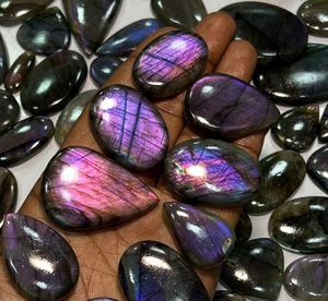 Chất lượng cao tự nhiên màu tím lửa Labradorite lỏng kích cỡ khác nhau hình dạng hào nhoáng Labradorite <span class=keywords><strong>Cabochon</strong></span> cho đồ trang sức làm - Product Image 1