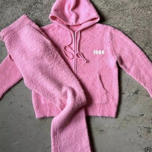 Conjunto Deportivo de Mohair, Tela de Primera Calidad, Diseño de Logotipo Bordado en el Conjunto Deportivo, Último Diseño 2025 - Product Image 1