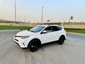 2018 pour Toyotaaas RAVS 4 Adventure Edition pour les ventes de saison Sièges en cuir Direction gauche - Product Image 2