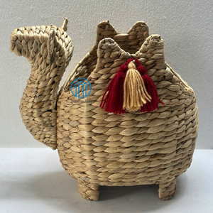Ecofriendly Water hyacinth <b>Gift</b> Basket for Ramadan Decorations Ramadan Handwoven Camel-Shaped Storage Basket with Tassel Decor - Product Image 2