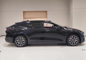 Voiture électrique moyenne d'occasion 2025, longue autonomie, 5 portes, 5 places, transmission automatique, propre, provenant du Japon - Product Image 3