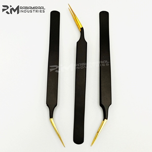 Pinzas para Pestañas RMI al por Mayor, Personalizadas con Logotipo en Color, de Acero Inoxidable con Punta de Fibra Dorada Resistente, Negras - Product Image 1