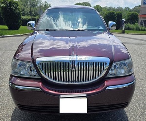 Offre exceptionnelle : Lincoln Town Car Signature L 2008, prêt à être expédié - Product Image 1