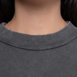 Camiseta de manga corta lisa con logotipo impreso personalizado de gran tamaño con hombros caídos y cuello redondo al por mayor OEM para mujer, camiseta de ropa a granel - Product Image 2