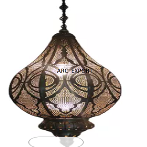 Lanternes de couleur noire au design de luxe Lanterne de décoration en métal et fer de qualité supérieure Décoration en gros avec lanterne en verre - Product Image 2