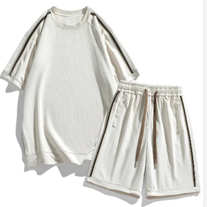 Top qualité été deux pièces hommes ensemble court 100% coton hommes Baggy court col rond t-shirt ensembles hommes haut et short ensemble - Product Image 5